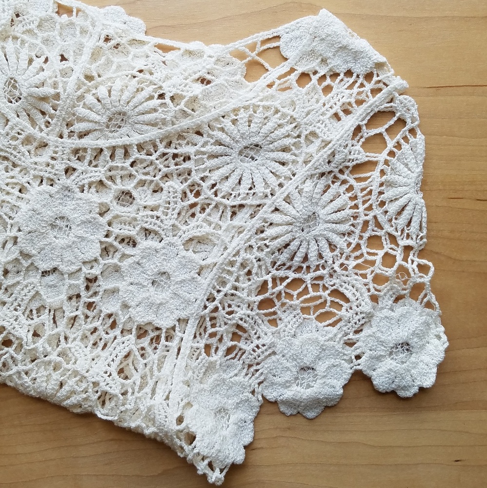HANDMADE IN VIETNAM Crochet Top